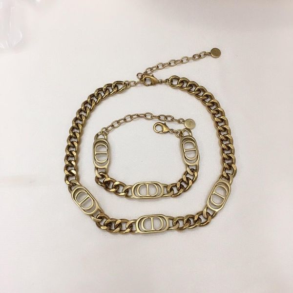selling new high-end custom chain letter necklace, wild fashion trend, retro necklace jewelry, Silver
selling new high-end custom chain letter necklace, wild fashion trend, retro necklace jewelry, Silver