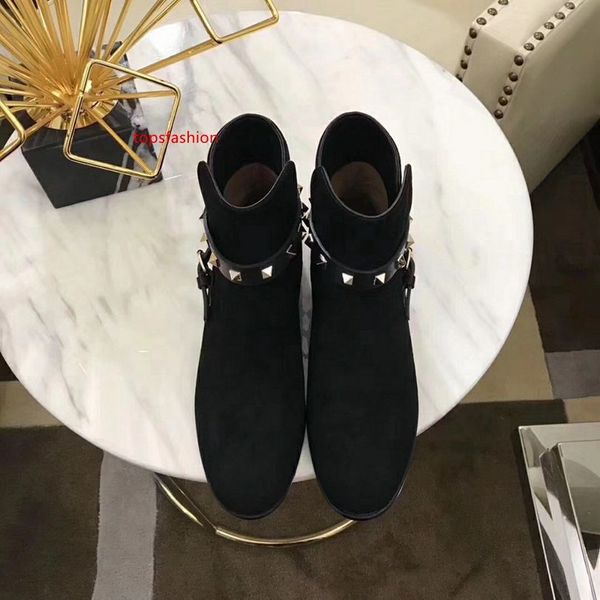 fashion luxury ladies boots red bottom design pointed women s leather ankle boots low heel leather suede flat knight driving boots, Black;green
fashion luxury ladies boots red bottom design pointed women s leather ankle boots low heel leather suede flat knight driving boots, Black;green
