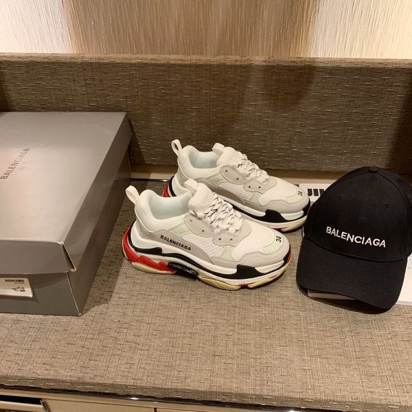 166designer to create casual and comfortable all-match sports shoes, travel shoes outsole non-slip design with original box delivery, Black
166designer to create casual and comfortable all-match sports shoes, travel shoes outsole non-slip design with original box delivery, Black