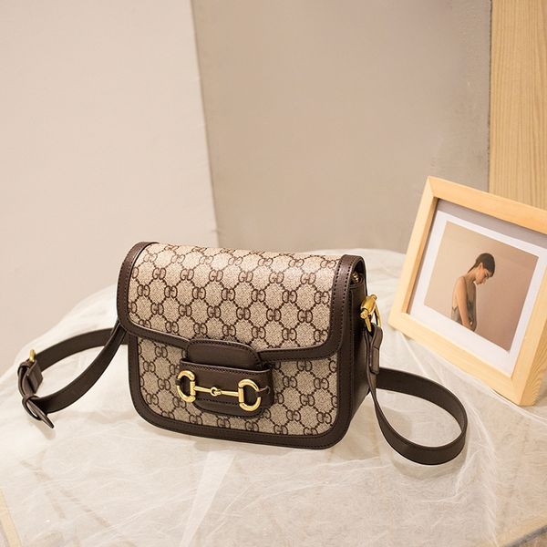 women's summer 2020 new printing fashion saddle postman saddle messenger women's bag horse buckle flip single shoulder fashion bag
women's summer 2020 new printing fashion saddle postman saddle messenger women's bag horse buckle flip single shoulder fashion bag