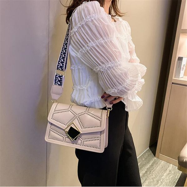 new rivet small square bag wide shoulder strap female bag female fashion · diamond single shoulder diagonal
new rivet small square bag wide shoulder strap female bag female fashion · diamond single shoulder diagonal