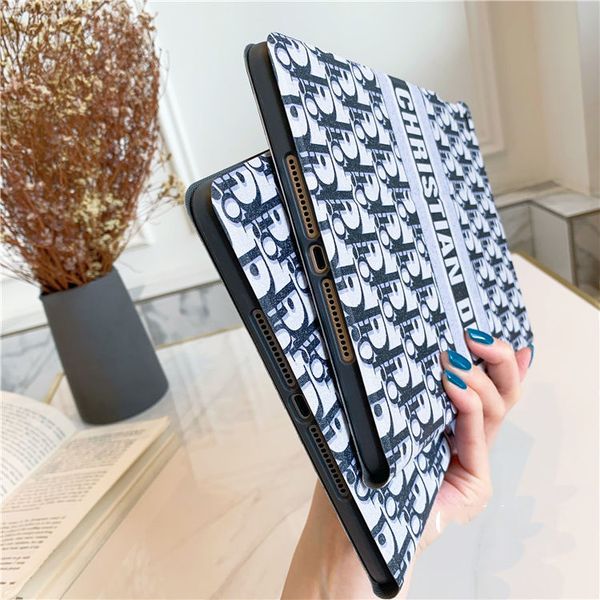 дизайнер роскошный ipad чехол для ipad мини 1 2 3 vintage сетки случая pu tablet cover для ipad air 10.5-дюймовый pro 12,9 дюйма задняя крыш
дизайнер роскошный ipad чехол для ipad мини 1 2 3 vintage сетки случая pu tablet cover для ipad air 10.5-дюймовый pro 12,9 дюйма задняя крыш