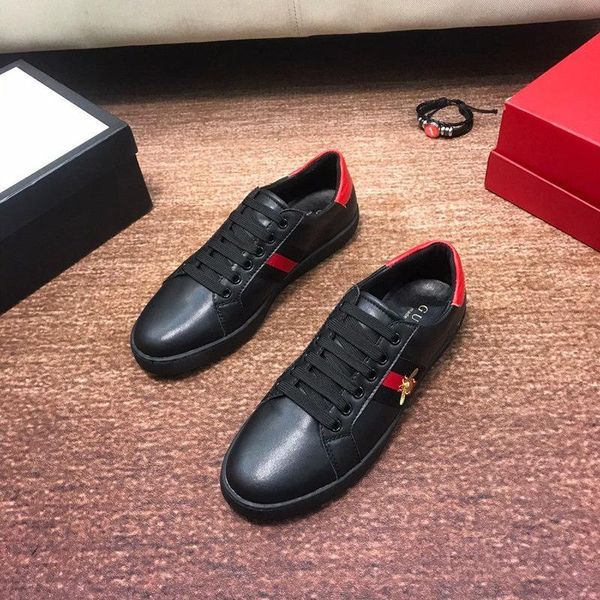2020j high-quality leather bee embroidery low-casual men's tide shoes, fashionable wild breathable sports running shoes, size: 38-4, Black
2020j high-quality leather bee embroidery low-casual men's tide shoes, fashionable wild breathable sports running shoes, size: 38-4, Black