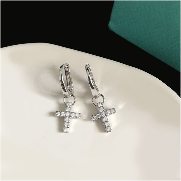 designer women earrings four leaf clover earbob fashion designer jewelry for women earrings for party dangles as birthday gift, White
designer women earrings four leaf clover earbob fashion designer jewelry for women earrings for party dangles as birthday gift, White
