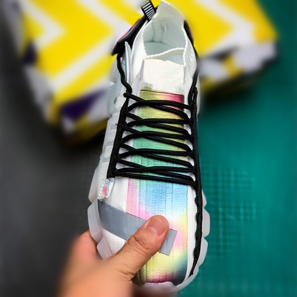 2020 spring and summer new color matching new rainbow shoes casual wild mesh shoes men's breathable sports running shoes
2020 spring and summer new color matching new rainbow shoes casual wild mesh shoes men's breathable sports running shoes