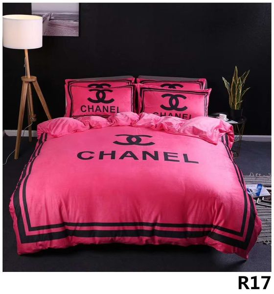 branded letter print fabric bedding set designer bed sheets fashion cotton cover pillow cases classic soft duvet cover
branded letter print fabric bedding set designer bed sheets fashion cotton cover pillow cases classic soft duvet cover