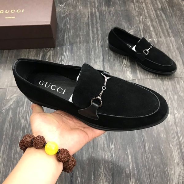 2020 fashion mens designer loafers fisherman shoes guc casual pattern nation wind leveling with denim ventilation cloth one pedal hg132220
2020 fashion mens designer loafers fisherman shoes guc casual pattern nation wind leveling with denim ventilation cloth one pedal hg132220