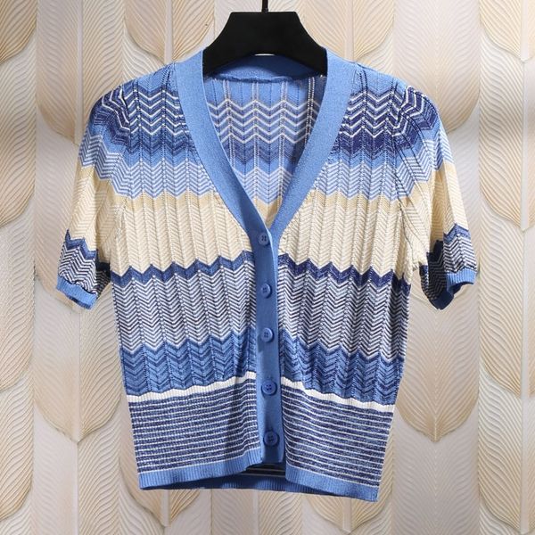 yi mei coatfrench style s20 spring and summer new simple wavy v-neck women's knitted color matching cardigan for women, White 
yi mei coatfrench style s20 spring and summer new simple wavy v-neck women's knitted color matching cardigan for women, White