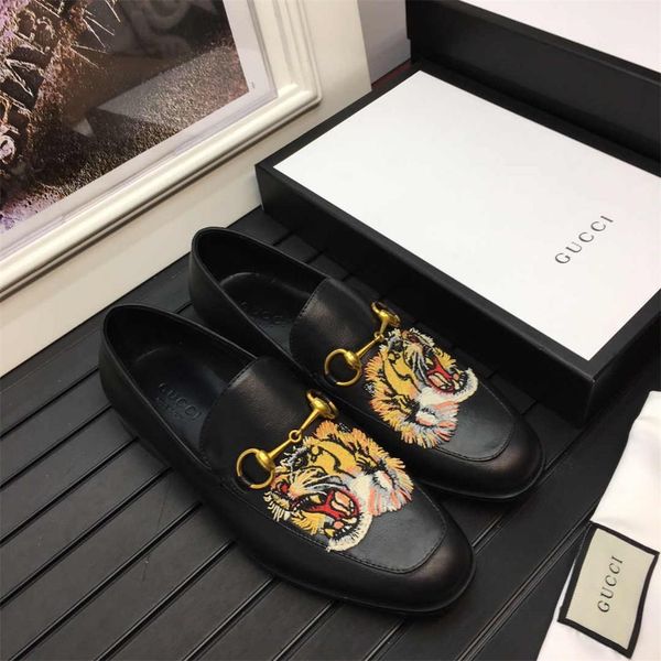 2020 latest black leather shoes casual shoes men casual shoes fashion trend comfortable shoe size 38-45 type 39745400565
2020 latest black leather shoes casual shoes men casual shoes fashion trend comfortable shoe size 38-45 type 39745400565
