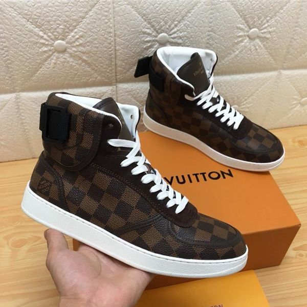 089 high-quality men's designer casual sports shoes trendy brand outdoor casual shoes, fast delivery in the original box, Black
089 high-quality men's designer casual sports shoes trendy brand outdoor casual shoes, fast delivery in the original box, Black