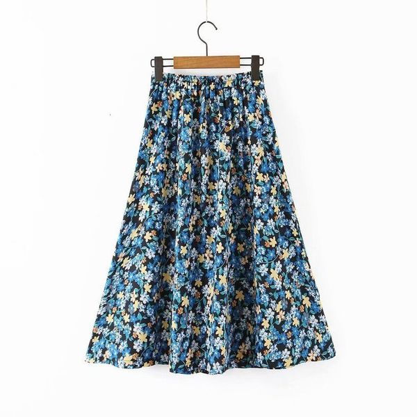 women floral pattern midi skirt elastic waist a line button decorate female casual stylish mid calf skirts, Black
women floral pattern midi skirt elastic waist a line button decorate female casual stylish mid calf skirts, Black