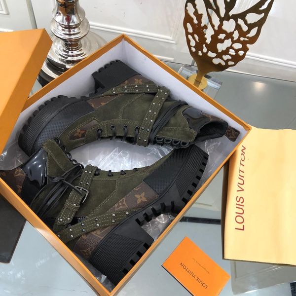 new9 high-end ladies high-heeled boots fashion platform martin boots leather ladies motorcycle boots original box packaging fast delivery, Black
new9 high-end ladies high-heeled boots fashion platform martin boots leather ladies motorcycle boots original box packaging fast delivery, Black