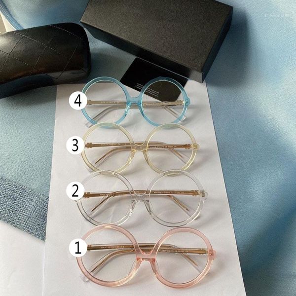 fashion square sunglasses 6070 size: 58-20-145 couple models from men classic uv protection round frame classic1, White;black
fashion square sunglasses 6070 size: 58-20-145 couple models from men classic uv protection round frame classic1, White;black