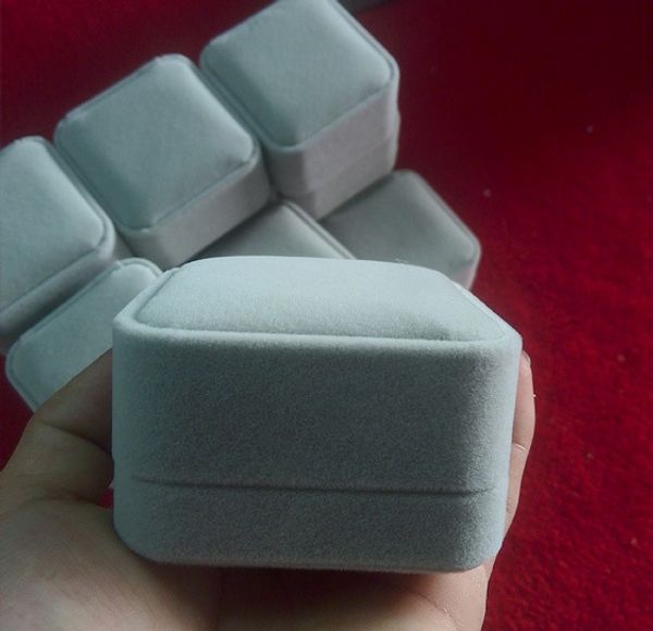 gifts box gray flannel cosmetic jewelry storage box ring necklace jewelry box case birthday gift display 2018 jewelry packaging wholesale, Black;white
gifts box gray flannel cosmetic jewelry storage box ring necklace jewelry box case birthday gift display 2018 jewelry packaging wholesale, Black;white