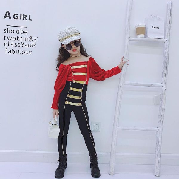 girls 2020 european and american net red catwalk jazz hip-hop retro british gold velvet double-breasted fashion navel short suit, White
girls 2020 european and american net red catwalk jazz hip-hop retro british gold velvet double-breasted fashion navel short suit, White
