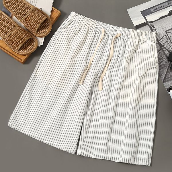 2020 european and american men's loose and comfortable vertical striped shorts 1046, White;black
2020 european and american men's loose and comfortable vertical striped shorts 1046, White;black