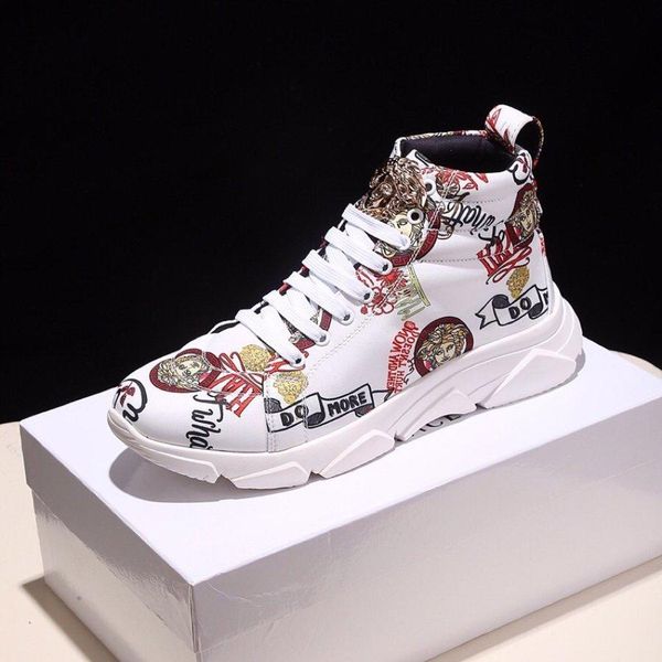 2020g autumn and winter high-end custom men's high-casual shoes, fashion trend wild outdoor sports shoes, original box packaging
2020g autumn and winter high-end custom men's high-casual shoes, fashion trend wild outdoor sports shoes, original box packaging