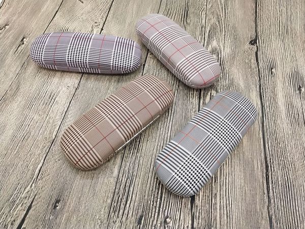 plain checkered box elegant case glasses case checkered men's and women's presbyopic glasses storage pressure resistance, Blue
plain checkered box elegant case glasses case checkered men's and women's presbyopic glasses storage pressure resistance, Blue