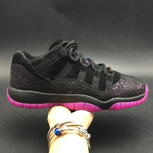 new 11 xi low think 1 black purple women retro basketball shoes trainers sports sneakers outdoor 2019 size 36-40
new 11 xi low think 1 black purple women retro basketball shoes trainers sports sneakers outdoor 2019 size 36-40