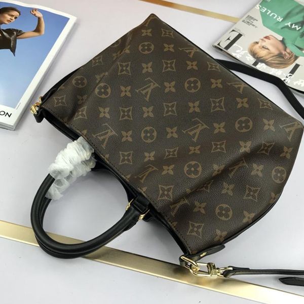 простой стиль женщин сумки плеча кожа crossbody сумка новое прибытие totes мешки посыльного высокого качества женская сумка sac bandouli ere
простой стиль женщин сумки плеча кожа crossbody сумка новое прибытие totes мешки посыльного высокого качества женская сумка sac bandouli ere