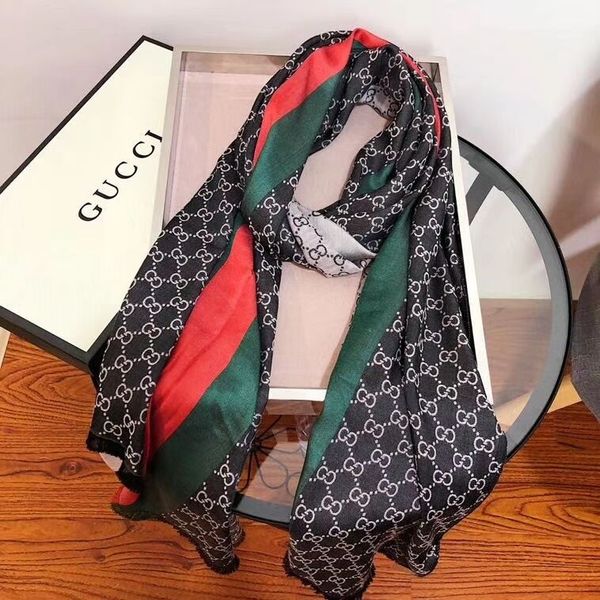 2019 fashion designer cashmere scarf four seasons silk scarf luxury large size classic scarf for men and women noble atmosphere, Blue;gray
2019 fashion designer cashmere scarf four seasons silk scarf luxury large size classic scarf for men and women noble atmosphere, Blue;gray