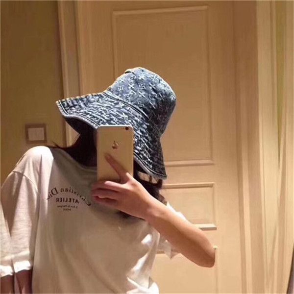 latest 2020 fashion brand fisherman hat with classic gradient design for spring and summer fashion casual hat brand, simple letter mode, Blue;gray
latest 2020 fashion brand fisherman hat with classic gradient design for spring and summer fashion casual hat brand, simple letter mode, Blue;gray