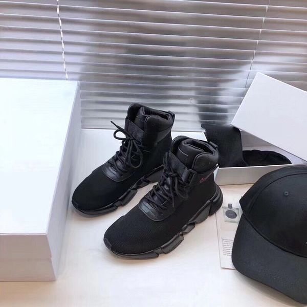 2020 r speed lace-up sneakers series couple casual shoes fashionable and comfortable outdoor sports shoes comfortable and breatha
2020 r speed lace-up sneakers series couple casual shoes fashionable and comfortable outdoor sports shoes comfortable and breatha