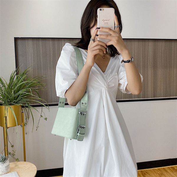 2020 new shoulder bag women's casual fashion korean version of the retro crocodile crossbody small square bag
2020 new shoulder bag women's casual fashion korean version of the retro crocodile crossbody small square bag