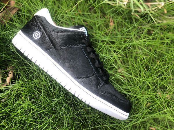 горячий высокий медик игрушка х sb dunk low be @ rbrick скейт обувь черный парус волосатая верхние кроссовки мужчины спорт кроссовки с короб
горячий высокий медик игрушка х sb dunk low be @ rbrick скейт обувь черный парус волосатая верхние кроссовки мужчины спорт кроссовки с короб