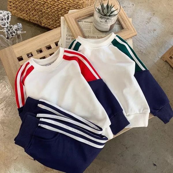 041014 spring new shoulder-pulling round sweater clothing neck sweater children's clothing children's suit
041014 spring new shoulder-pulling round sweater clothing neck sweater children's clothing children's suit