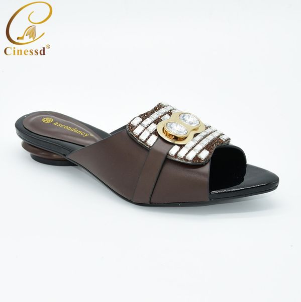 latest ladies pumps women shoes party wedding shoes decorated with rhinestone nigerian women wedding pumps, Black
latest ladies pumps women shoes party wedding shoes decorated with rhinestone nigerian women wedding pumps, Black