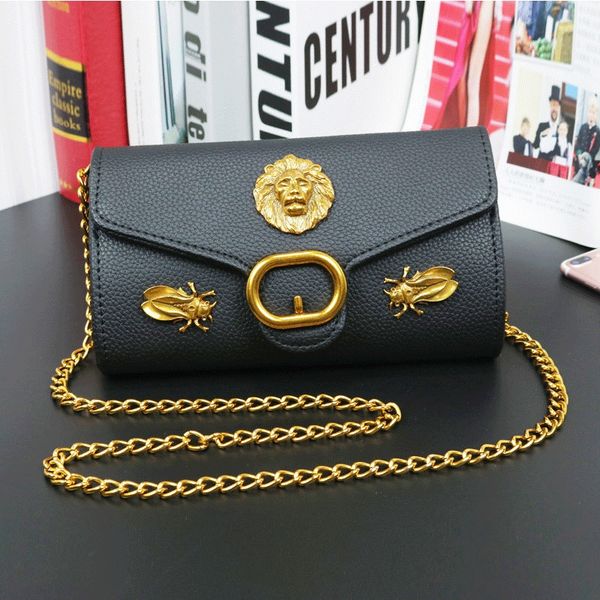 new shoulder chain female style litchi pu messenger chain bag magnetic buckle flip shoulder bag
new shoulder chain female style litchi pu messenger chain bag magnetic buckle flip shoulder bag