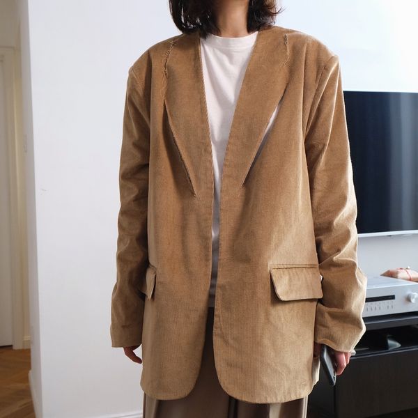 early wick coat new fashionable corduroy suit loose slimming all-match design small suit coat for women, White;black
early wick coat new fashionable corduroy suit loose slimming all-match design small suit coat for women, White;black