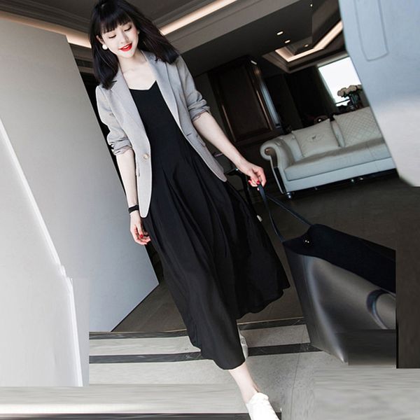 suit black suspender small dress summer temperament 2020 new women's small gown sling coat suit coat, White;black
suit black suspender small dress summer temperament 2020 new women's small gown sling coat suit coat, White;black