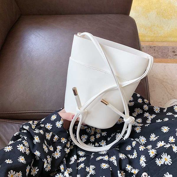 винтажная сумка женщин solid color soft pu кожаные сумки женские сумки плеча женский топ-ручки сумки тавра сумки
винтажная сумка женщин solid color soft pu кожаные сумки женские сумки плеча женский топ-ручки сумки тавра сумки