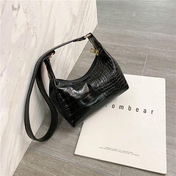 luxury women shoulder bag 2020 new hand bag crocodile print purse women vintage underarm bags female leather clutches
luxury women shoulder bag 2020 new hand bag crocodile print purse women vintage underarm bags female leather clutches