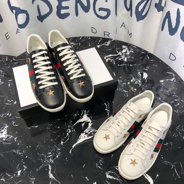 2021-2020x new trend leather casual shoes embroidery bee men and women sports shoes fashion wild party couple flat shoes ,size 35 -45, Black
2021-2020x new trend leather casual shoes embroidery bee men and women sports shoes fashion wild party couple flat shoes ,size 35 -45, Black