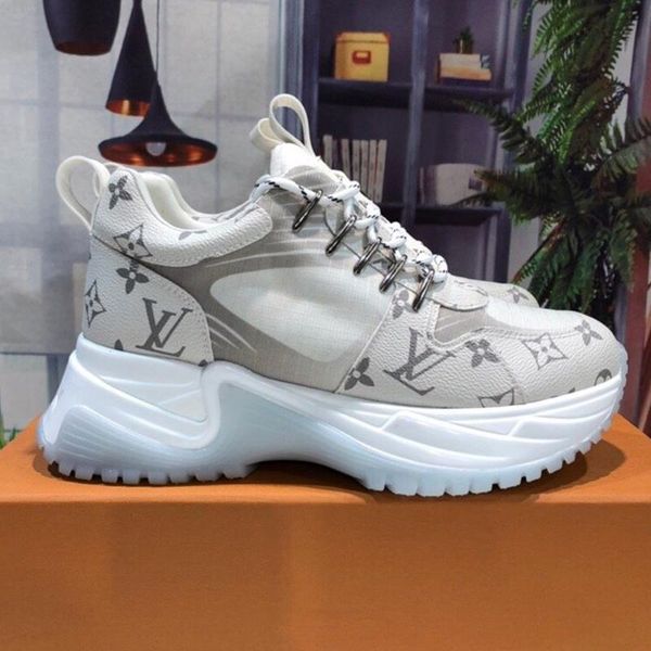 284 new designer luxury women's casual fashion shoes, women's outdoor casual shoes, high-quality materials, with original box, Black
284 new designer luxury women's casual fashion shoes, women's outdoor casual shoes, high-quality materials, with original box, Black