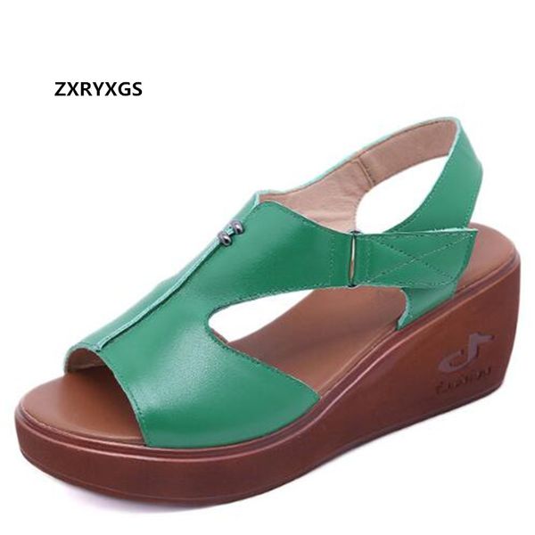 2020 new fish mouth soft genuine leather sandals casual wild light platform wedges sandals women sandal shoes large size 33-43, Black 
2020 new fish mouth soft genuine leather sandals casual wild light platform wedges sandals women sandal shoes large size 33-43, Black