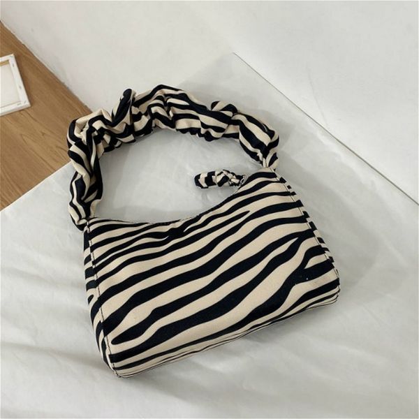 nylon ruched women baguette purse handbags new fashion ladies small shoulder bags zebra pattern retro fold female underarm bag
nylon ruched women baguette purse handbags new fashion ladies small shoulder bags zebra pattern retro fold female underarm bag