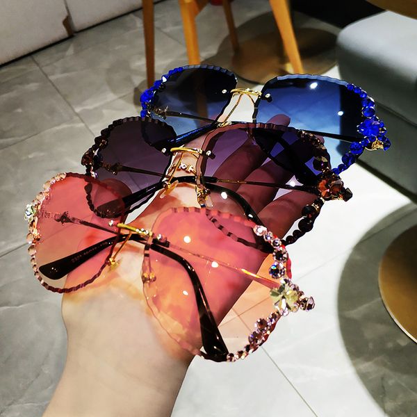 2020 new colorful diamond sunglasses ladies luxury fashion one-piece square sunglasses gradient color retro punk glasses uv400, White;black
2020 new colorful diamond sunglasses ladies luxury fashion one-piece square sunglasses gradient color retro punk glasses uv400, White;black