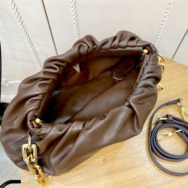 womens fashion bags in summer 2021 plain cloud bag real leather chain single shoulder totes plaincross carrying handbag
womens fashion bags in summer 2021 plain cloud bag real leather chain single shoulder totes plaincross carrying handbag