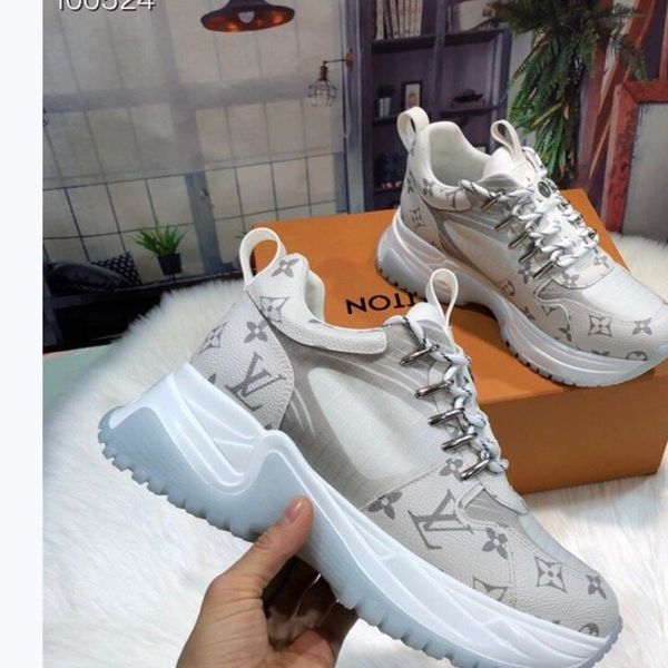 250 new designer luxury women's casual fashion shoes, women's outdoor casual shoes, high-quality materials, with original box, Black
250 new designer luxury women's casual fashion shoes, women's outdoor casual shoes, high-quality materials, with original box, Black