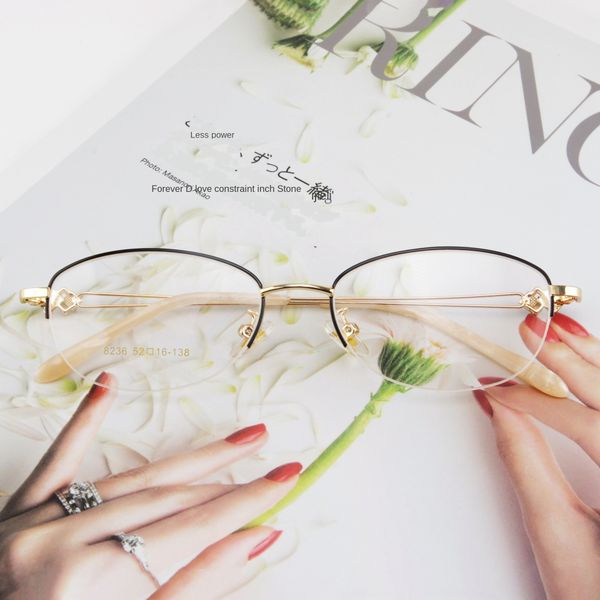 2020 women's fashion new 2020 women's 8236 metal half-frame optical frame two-color electroplating with presbyopia myopia 8236, Silver
2020 women's fashion new 2020 women's 8236 metal half-frame optical frame two-color electroplating with presbyopia myopia 8236, Silver