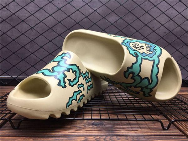 2020 new kanye west slipper men women slide bone earth brown desert sand slide resin sandals foam runner size 36-45 c091, Black
2020 new kanye west slipper men women slide bone earth brown desert sand slide resin sandals foam runner size 36-45 c091, Black