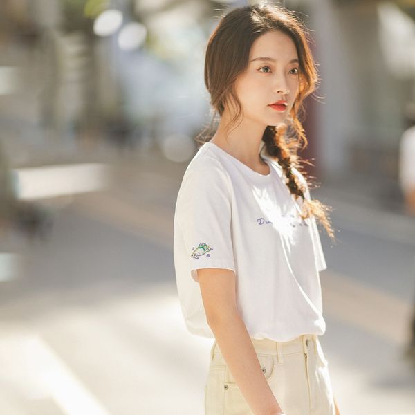 inman 2020 spring new arrival literary round collar dropped shoulder loose short sleeve pullover t-shirt, White
inman 2020 spring new arrival literary round collar dropped shoulder loose short sleeve pullover t-shirt, White