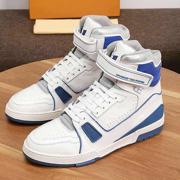 new arrival trainer sneaker mid -men 's shoes lightweight shoes luxury lace -up casual design men shoes outdoor walking chunky sne, Black
new arrival trainer sneaker mid -men 's shoes lightweight shoes luxury lace -up casual design men shoes outdoor walking chunky sne, Black