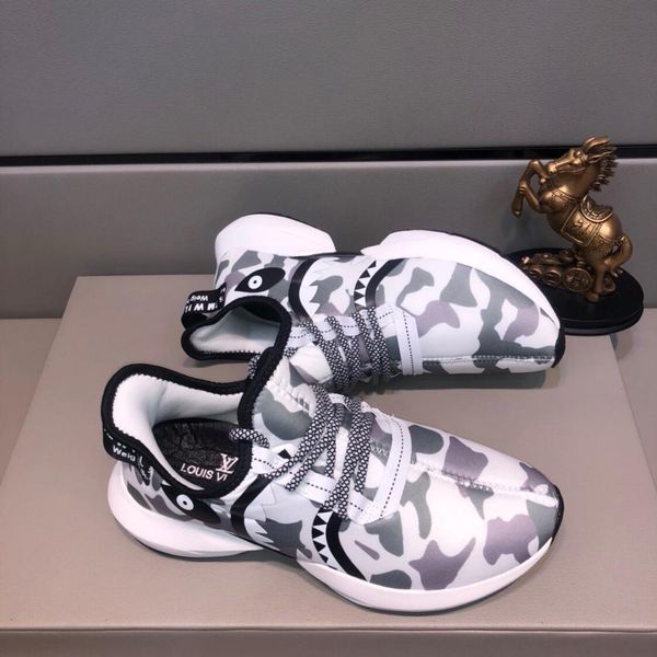 2020-2019o limited edition tide brand men's leather casual shoes, fashion wild sports shoes, original box packaging, size: 38-44
2020-2019o limited edition tide brand men's leather casual shoes, fashion wild sports shoes, original box packaging, size: 38-44