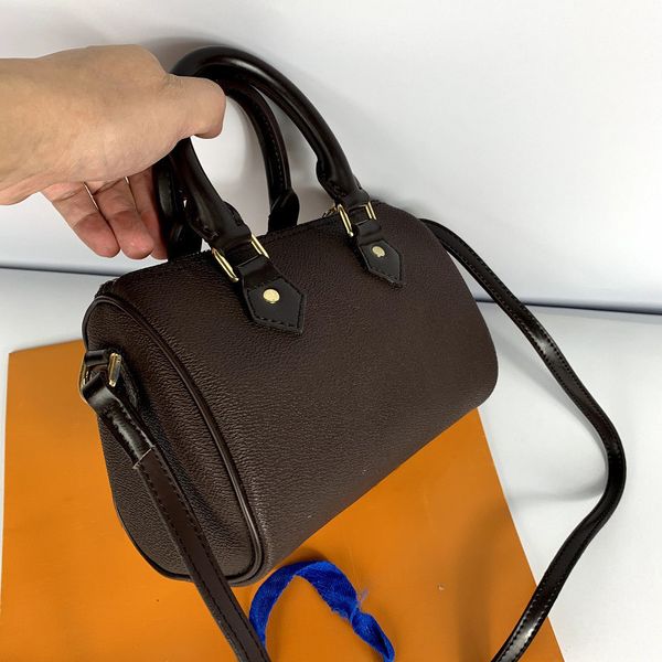 shoulder purses bag quality fashion women handbags lock totes lady bag handbag with long shoulder gift dustbag high bags receipt st grwff, Red;black
shoulder purses bag quality fashion women handbags lock totes lady bag handbag with long shoulder gift dustbag high bags receipt st grwff, Red;black