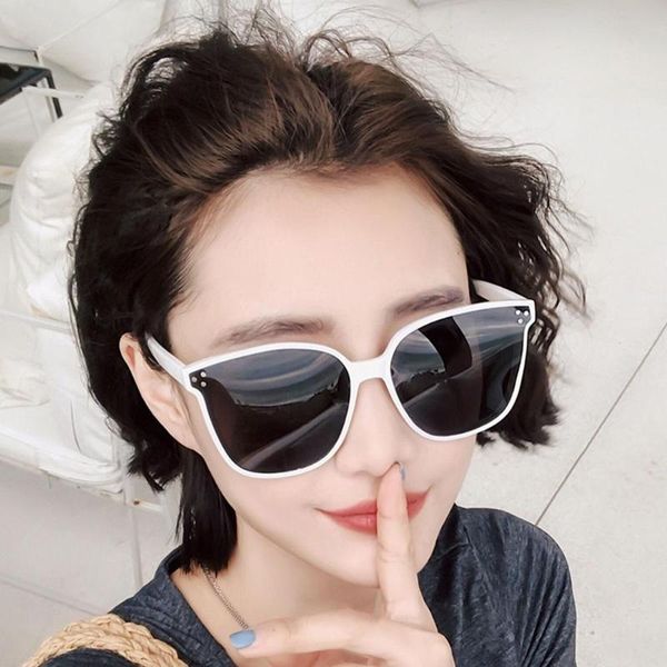 women new brand sunglasses luxury designer t fashion black cat eye oversized sunglasses female gradient sun glasses, White;black
women new brand sunglasses luxury designer t fashion black cat eye oversized sunglasses female gradient sun glasses, White;black
